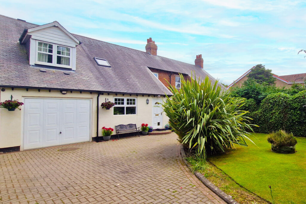 Charming detached house with garage and garden from Spartan Property Estate Agents. Ideal family home.